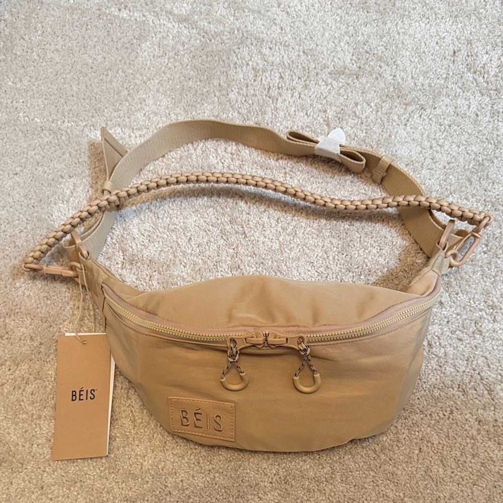 BEIS The Pack 
in Beige